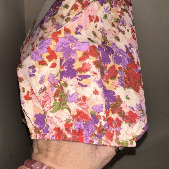 NWT Sienna Sky Puff Sleeve Floral Chiffon Crop Top Blouse Smocked Purple Red Med - Picture 5 of 11